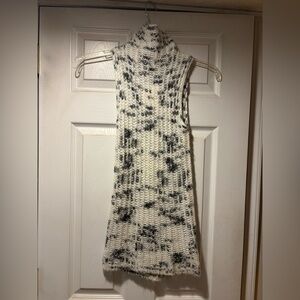 Zara Cream and Black Speckled Sleeveless Turtleneck Sweater